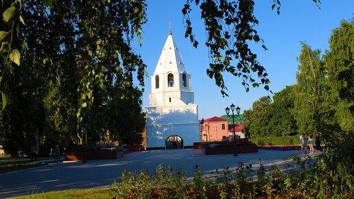 Посетили кремль в городе Сызрани, красивый вид на реку и мост