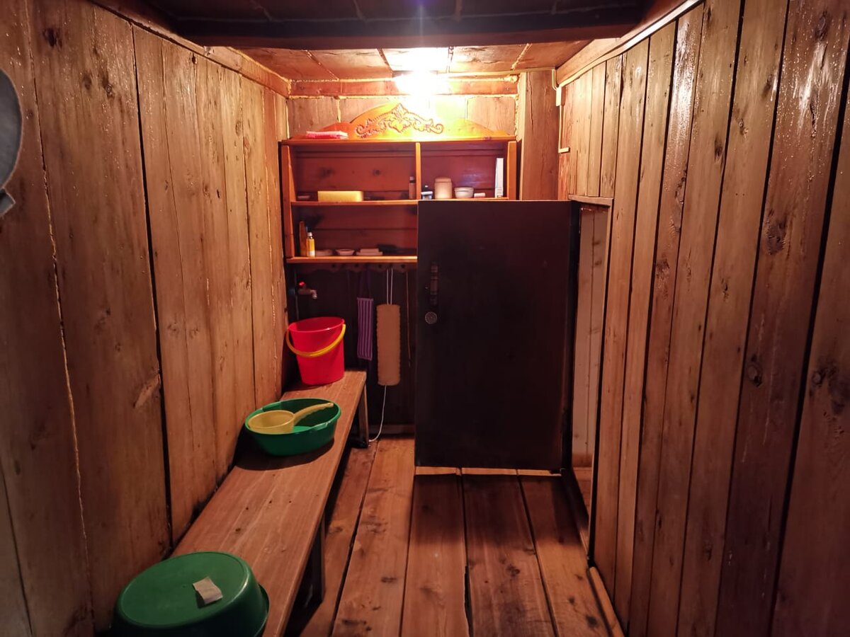 Переход из тамбура в моечную. 