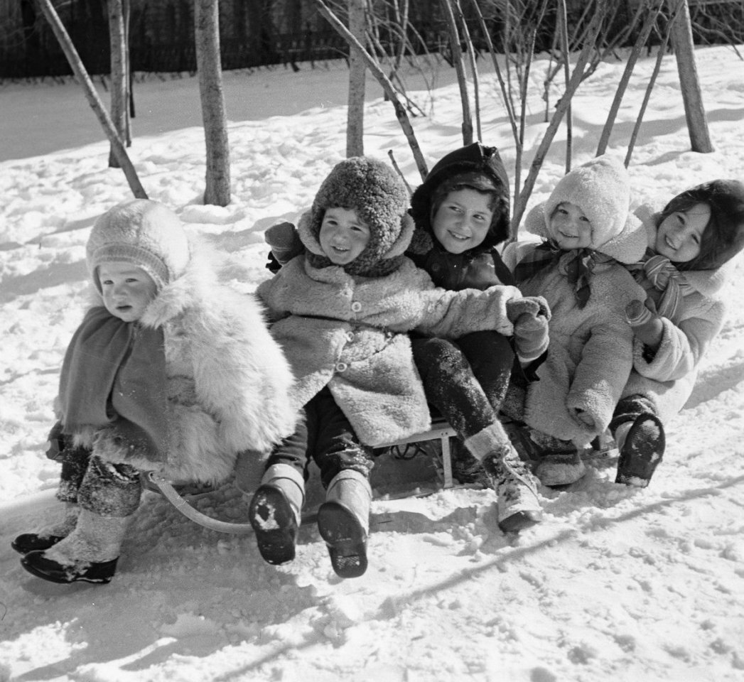 фото женщин 80 годы зима