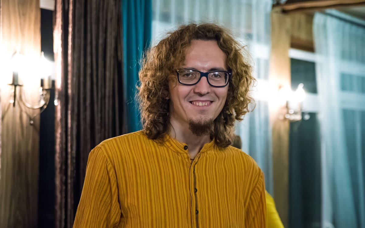 Привет, меня зовут Влад Гурьянов, я автор этого блога