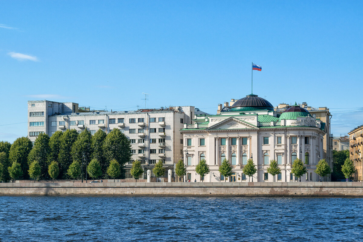 Петровская набережная, одна из первых улиц Санкт-Петербурга | Маленькие  прогулки | Дзен