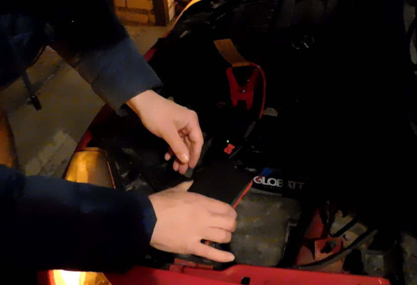 Подключение пускового устройства к аккумулятору автомобиля