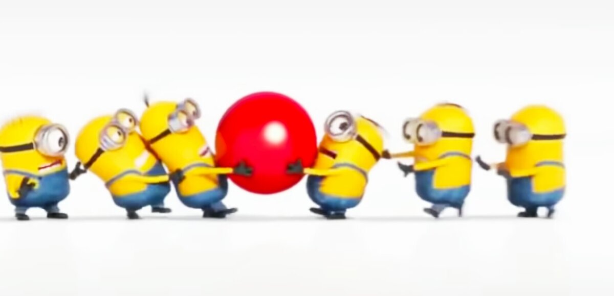 Заказов меньше, чем желающих сделать доставку, хватает не всем. Кадр из мульта Миньоны