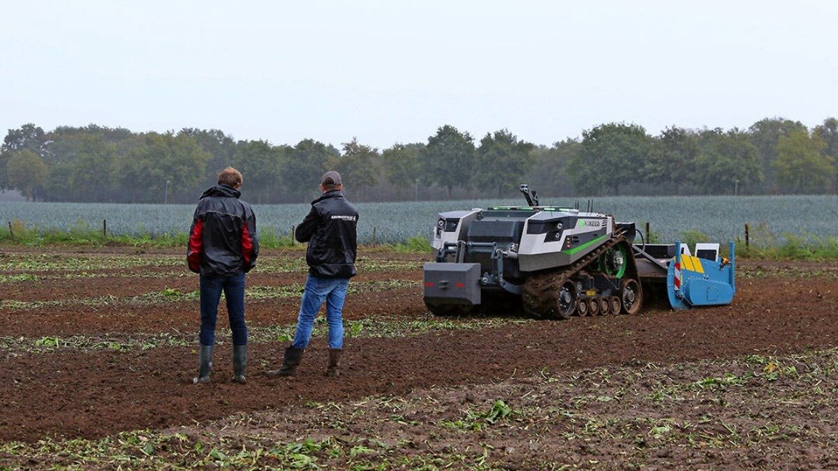 Фото: Портал trekkeronline.nl Тестирование нового робота-трактора AgXeed