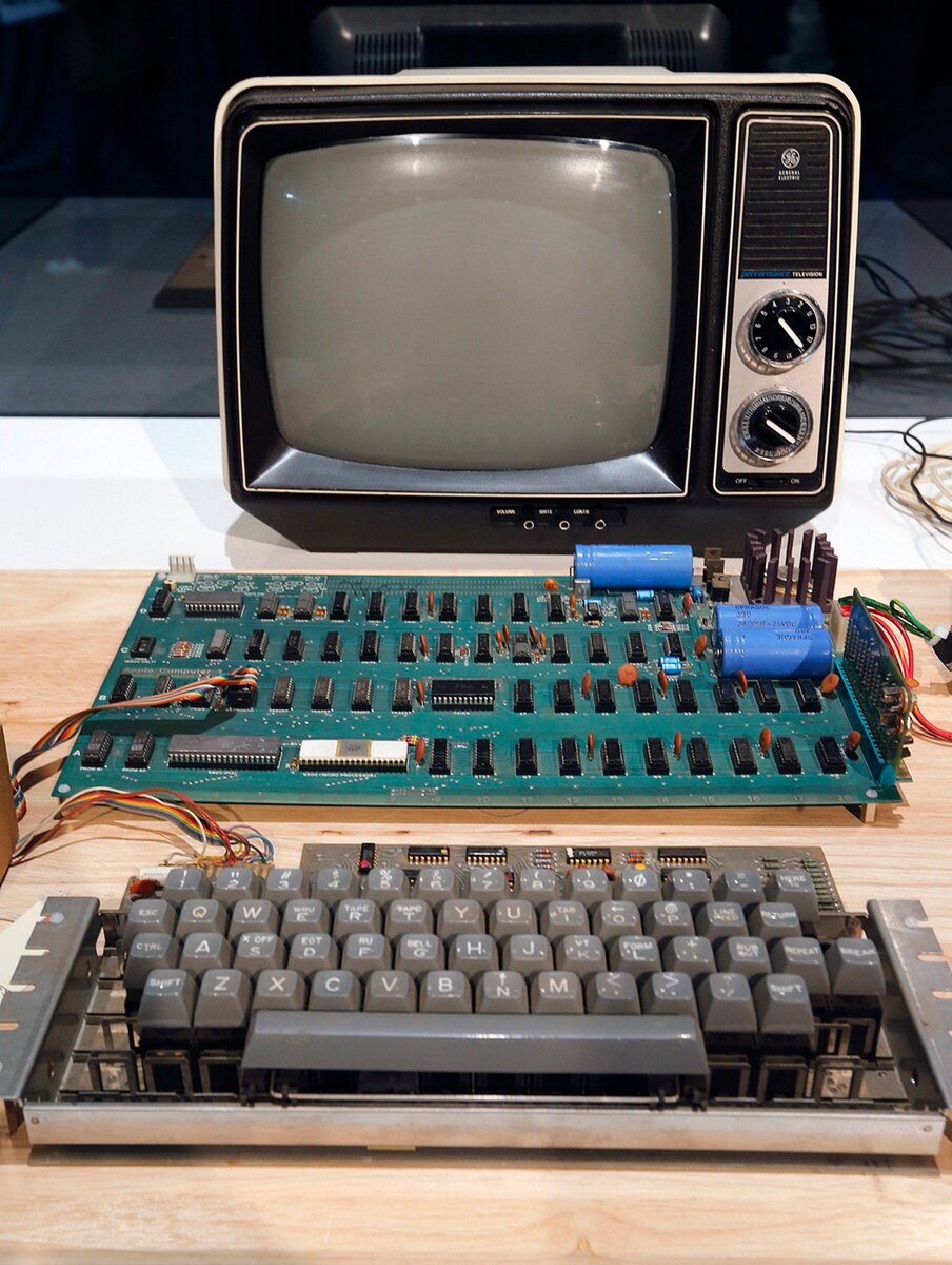 История появления первого компьютера в Мире и его Эволюция.