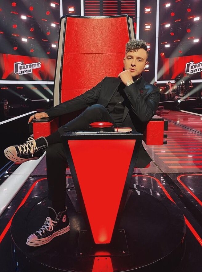 источник фото https://www.paparazzi.ru