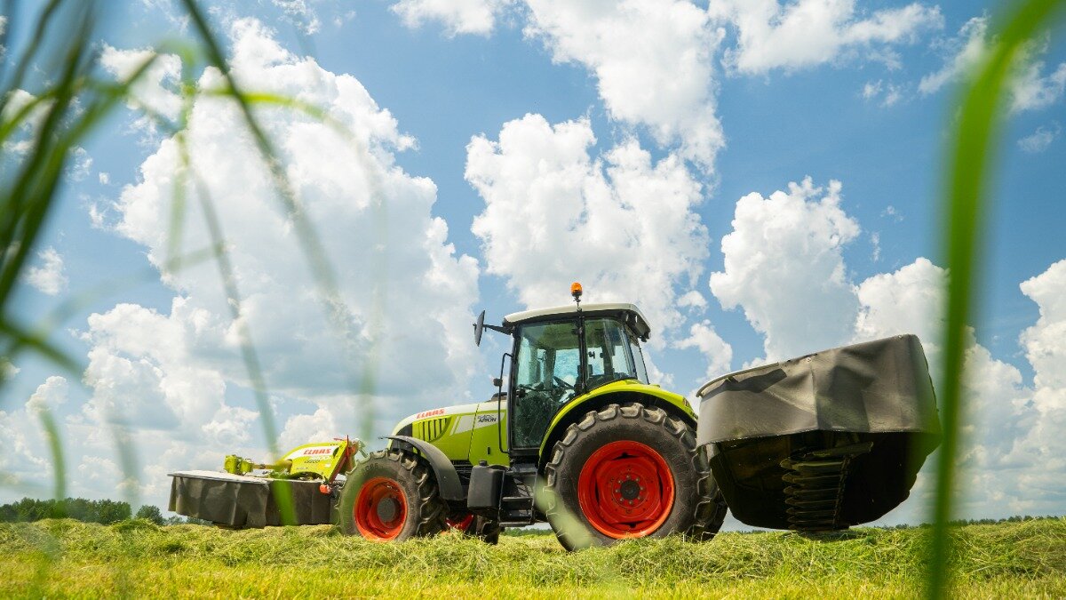Фото: Официальный пресс-релиз CLAAS Трактор ARION и косилка DISCO