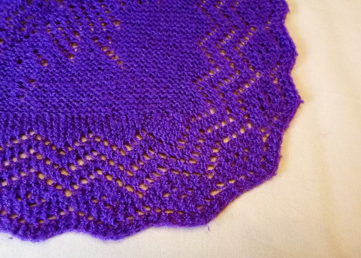 Это готовый угол у связанного именно по этой технологии платка