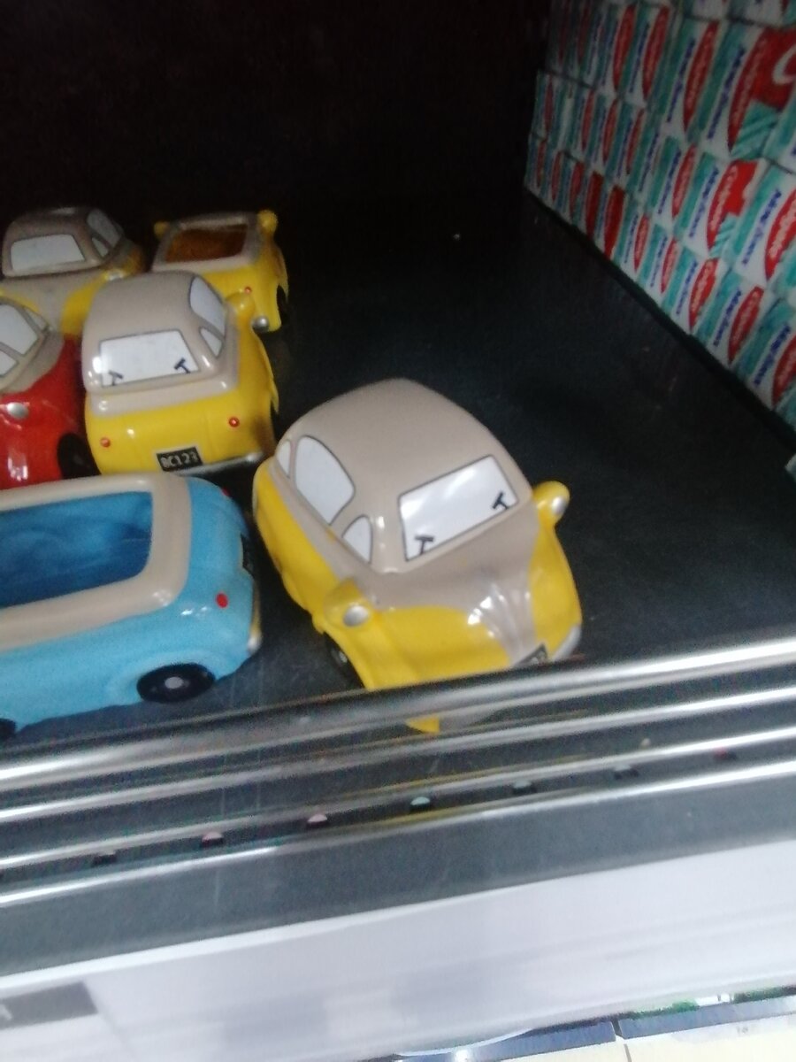 Автомобиль стоит 50 рублей