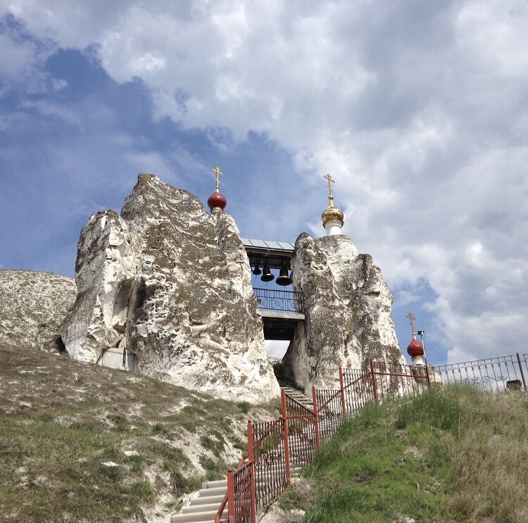 Белогорье пещерный храм