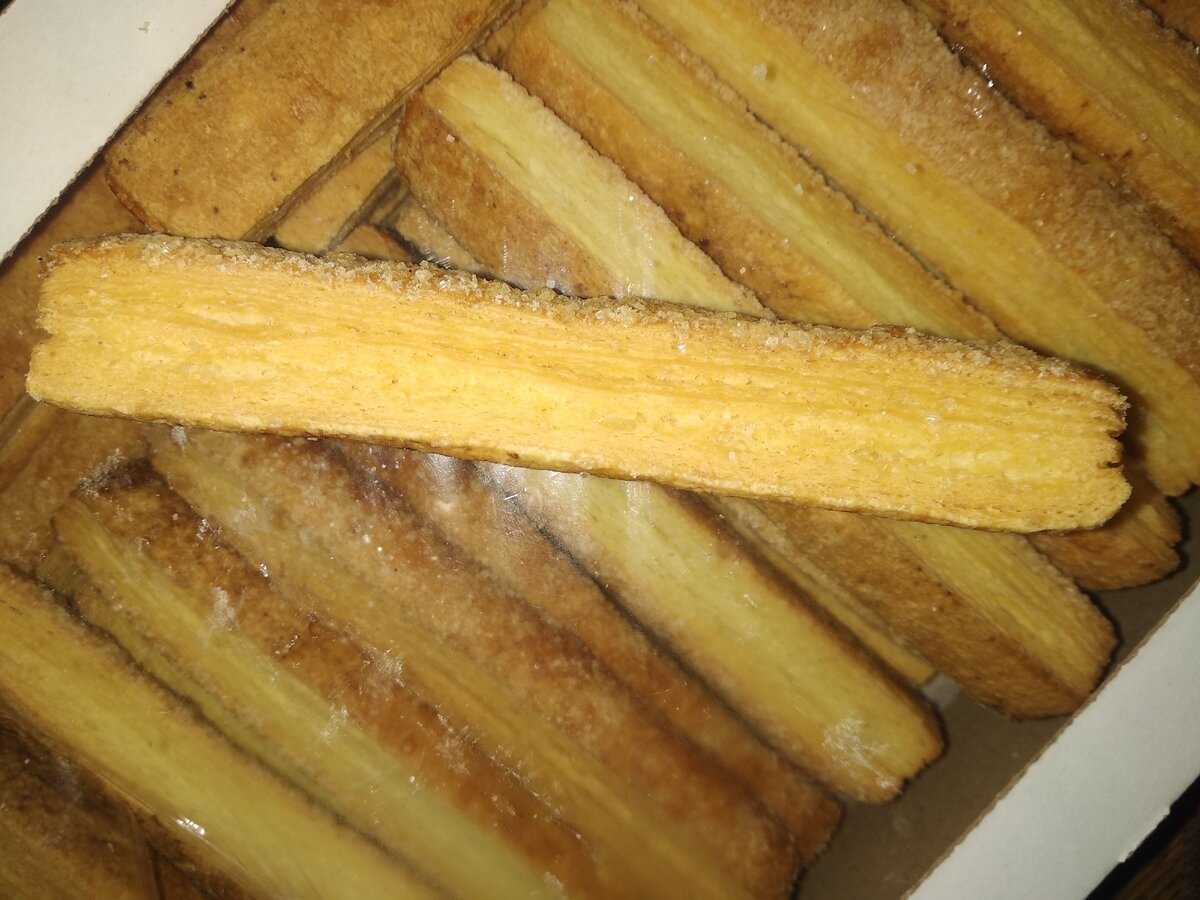 мы взяли такие слоеные палочки