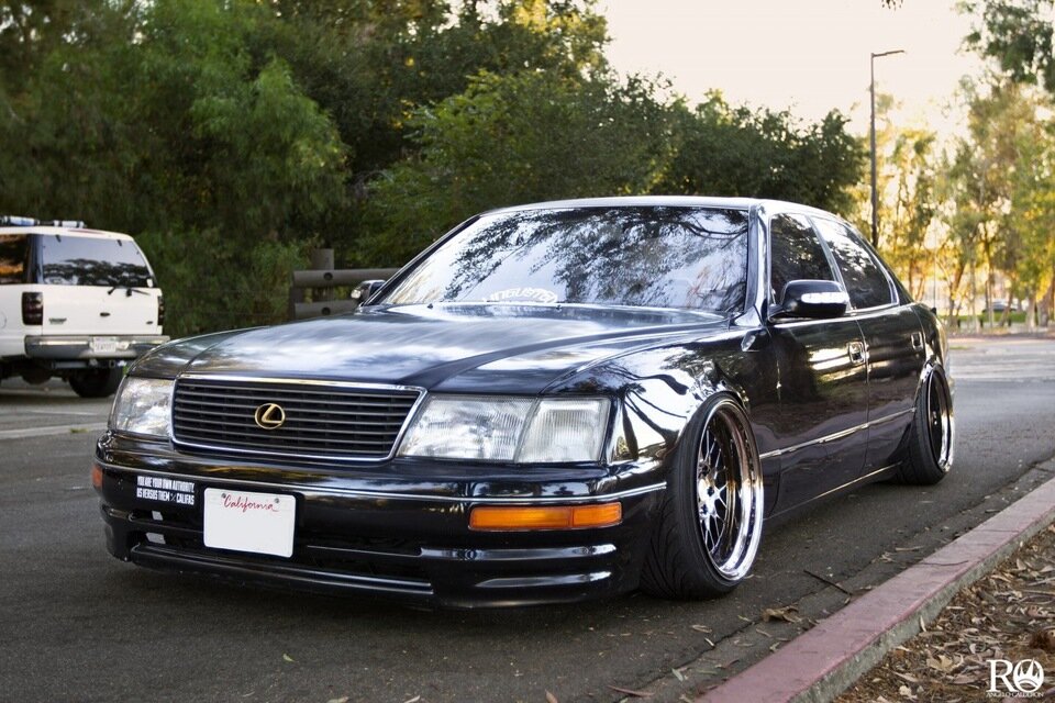 Lexus LS 400