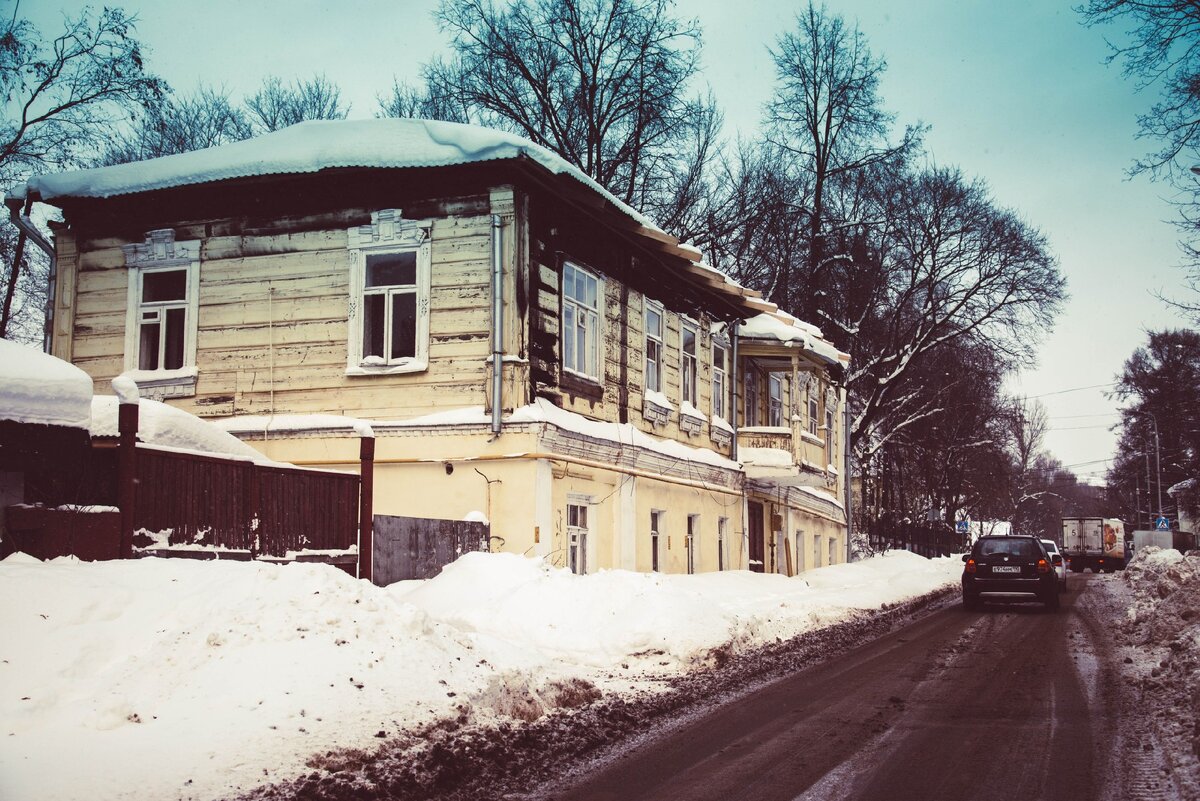 В шаговой доступности от Лавры город выглядит так