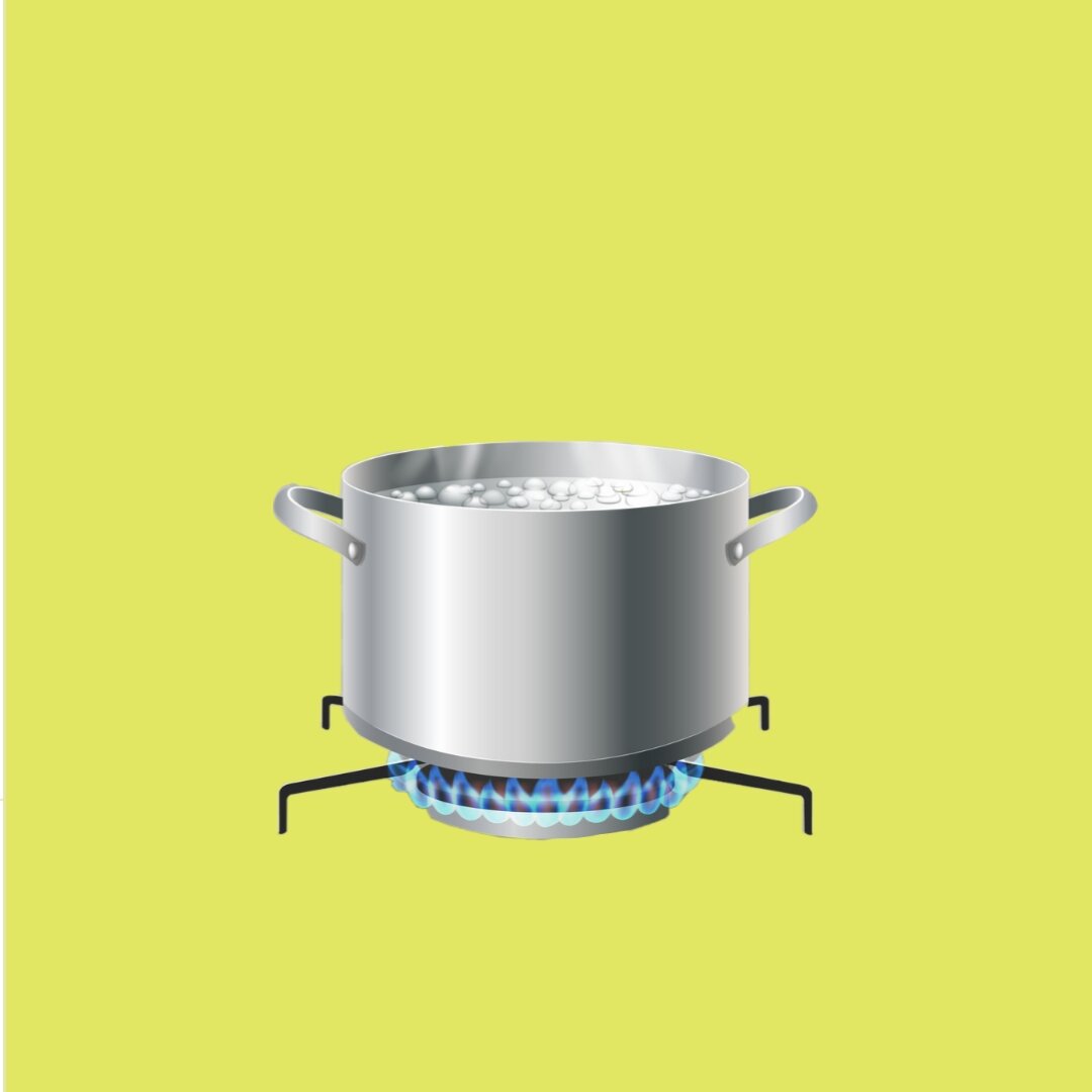 in hot water = быть в затруднительном положении