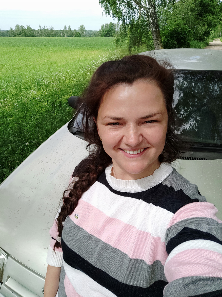 Катаюсь по деревне, в город ещё не выезжала.