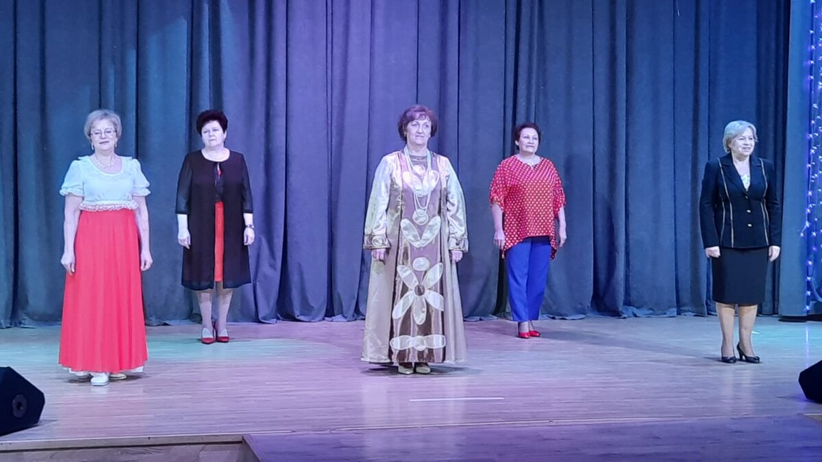 Участницы районного конкурса "Мир женщины - 2021"