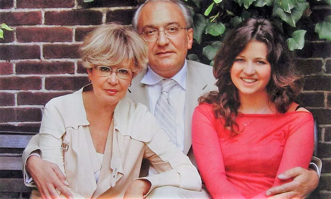 Марина неелова фото с дочерью и мужем