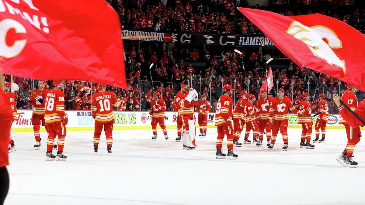    Хоккеисты "Калгари Флэймз"© Фото : twitter