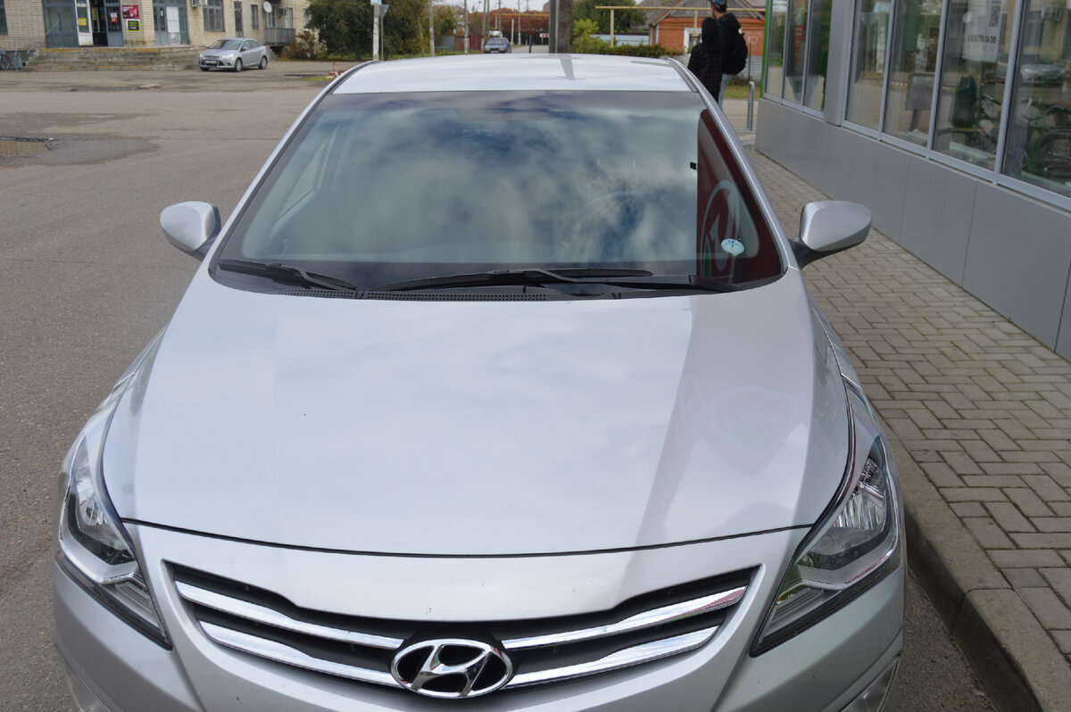 Фото автора. 25.10.2022. На этой машине климат контроль. Здесь за тебя думает электроника.