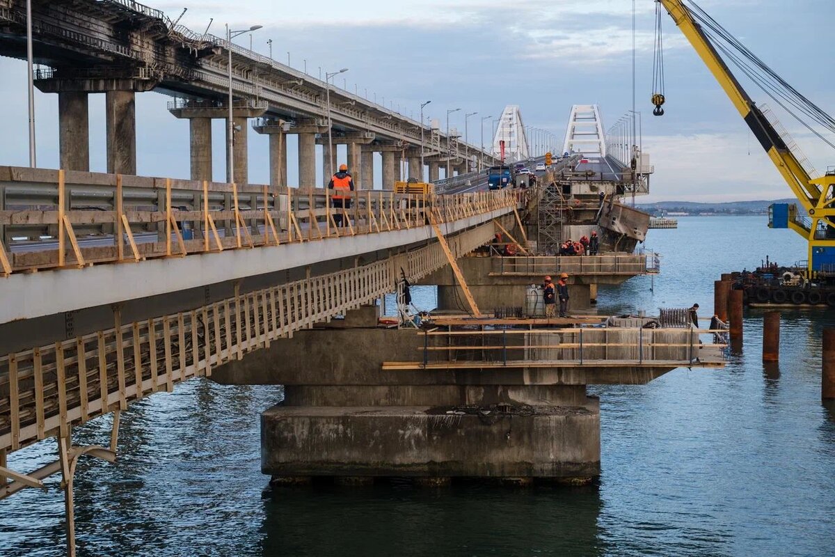 как строили крымский мост под водой