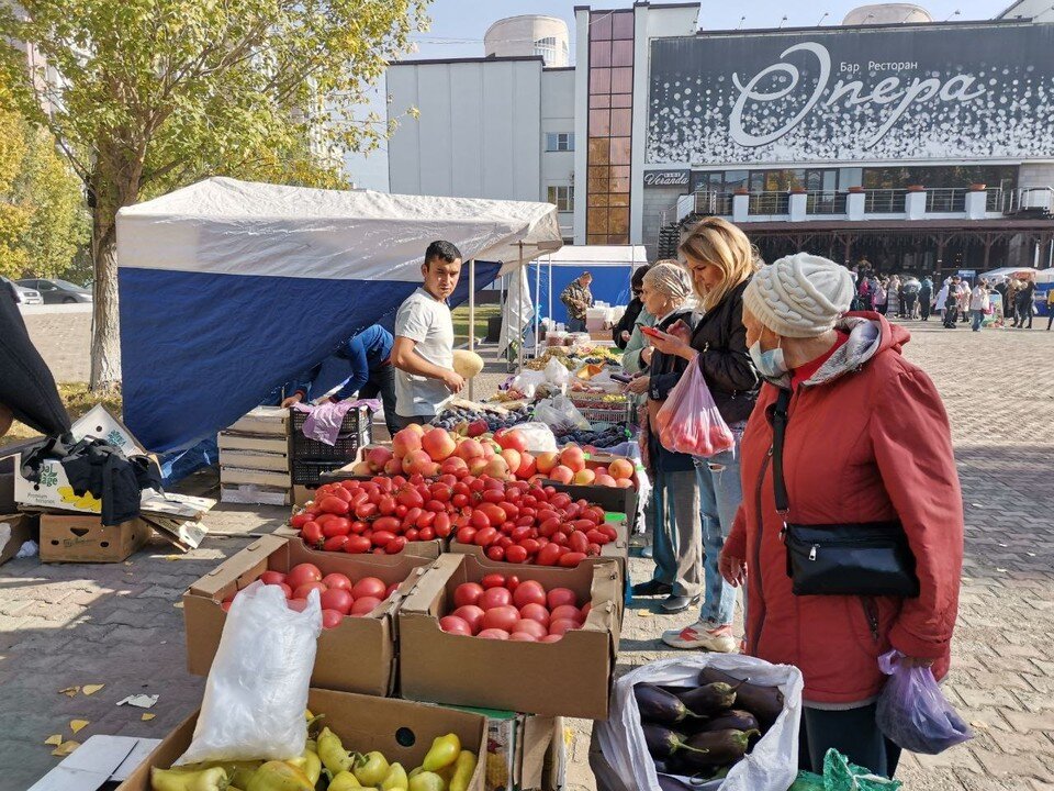     Ярмарки открываются в 10.00 и сворачиваются в 14.00 часов Вера Березовская