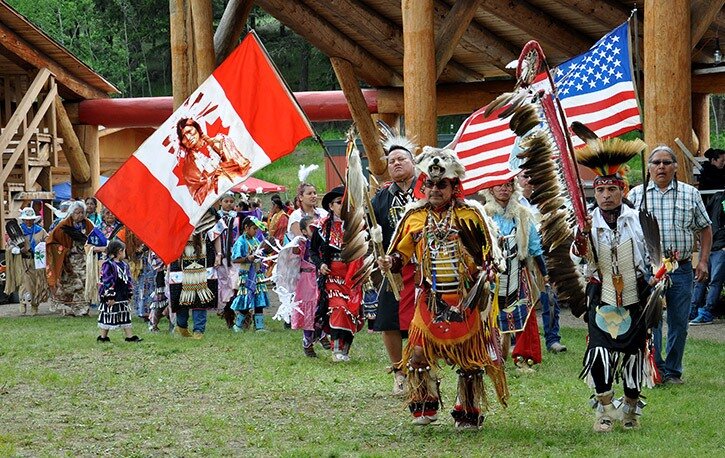 Коренной на английском. Индейцы Канады. Аборигены Канады. Коренные жители Канады. Национальный день аборигенов в Канаде.