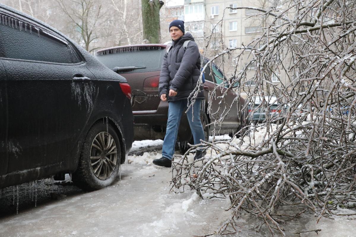    Нижегородцев предупреждают о высокой вероятности изморози и скользких дорогах во второй половине дня Арина Полтанова