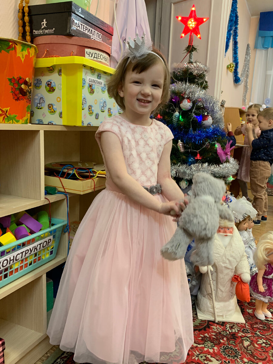 Маленькая Полина в детском саду