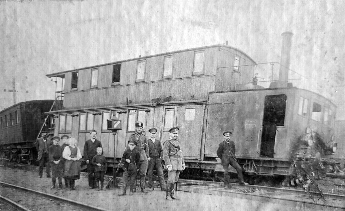 Фото прототипа в сходе с рельс. Взято с форума Scaletrainsclub. 