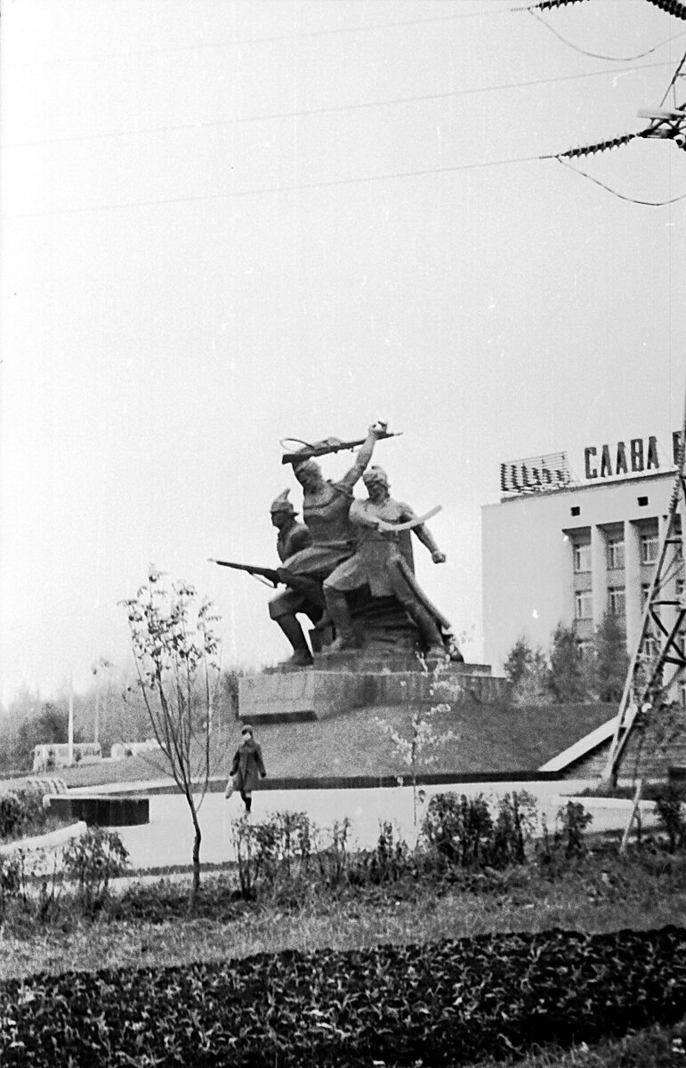 Памятник Героям Октябрьской революции и Гражданской войны. Фото из архива С. Мухаметшина
