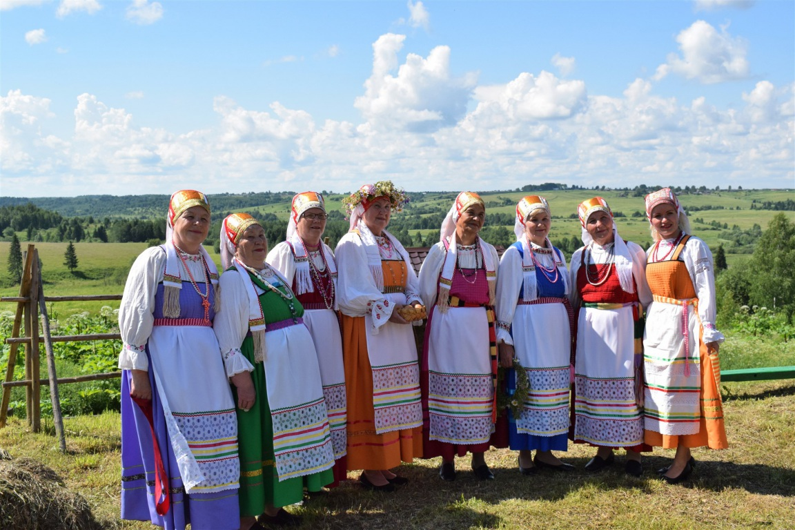 Несколько коми. Куратово Сысольский район. Село Визинга Республика Коми Сысольский район. Село Куратово Сысольского района. Куратово Республика Коми люди.