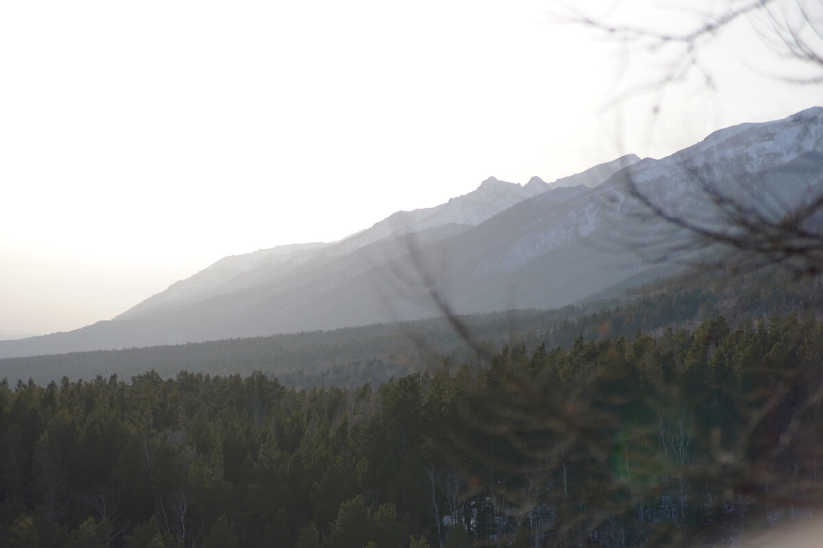 Вид на горы в Аршане