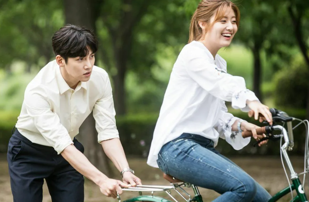 Подозрительный партнер дорама 1. Чжи Чан УК подозрительный партнер. Suspicious partner дорама. Подозрительный партнер дорама кадры. Ji Chang Wook nam Ji Hyun.