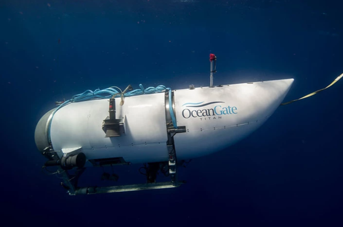 Рисунок №2. Фото: oceangate.com. Батискаф "Титан" погружается на глубину.