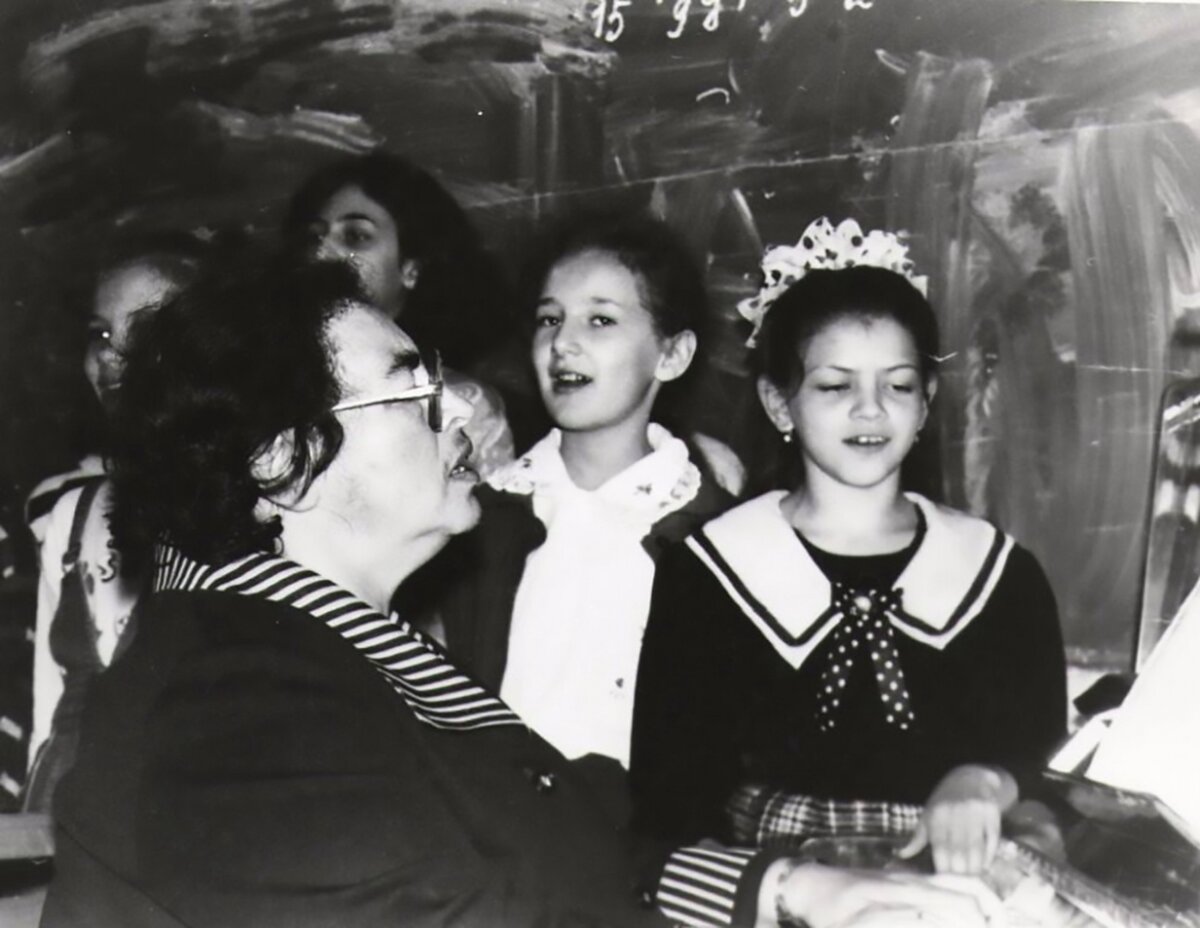 Школа №2. Эмира Иосифовна Княжевская. Фото: Фотоархив жителей ЕАО