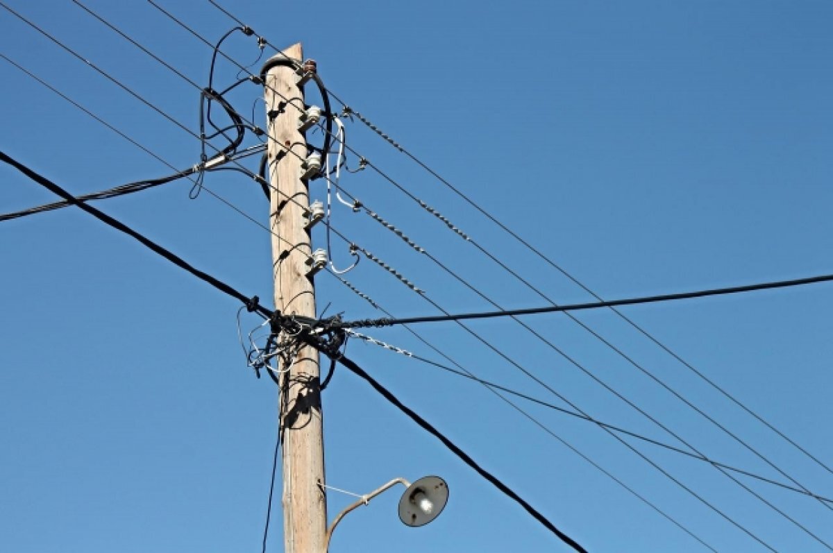    Владимир Путин наградил медалью электромонтера из Тверской области