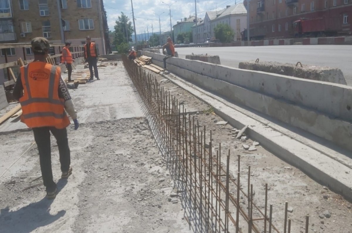    В Красноярске частично перекроют проезд по мостам на Брянской и Мичурина