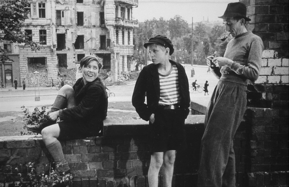  ...хотя мой друг сказал, что фильм ему понравился и так, без всякой там философии.