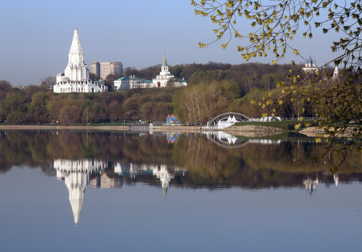 5 рек москвы. Парк Коломенское река. Парк Коломенское набережная. Коломенское Набережна. Коломенское музей-заповедник набережная.