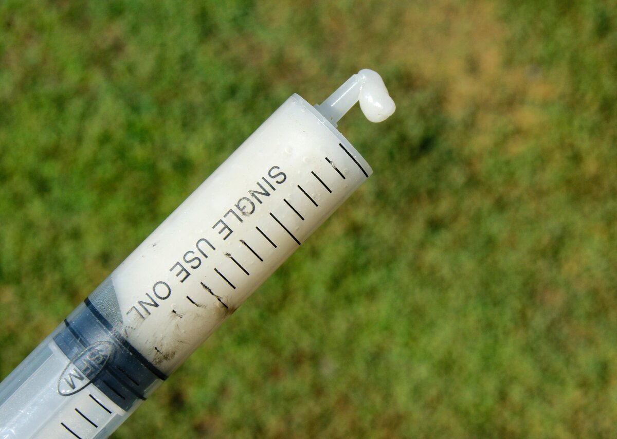 Как сделать аналог клея-герметика?