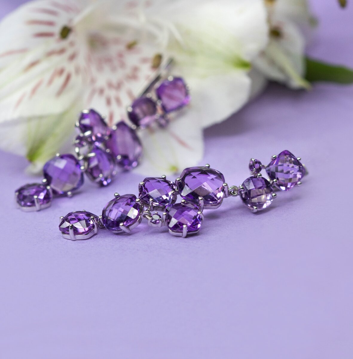 Серьги из серебра с аметистами (арт. С620-1779Ам) Цена: 16. 010 ₽