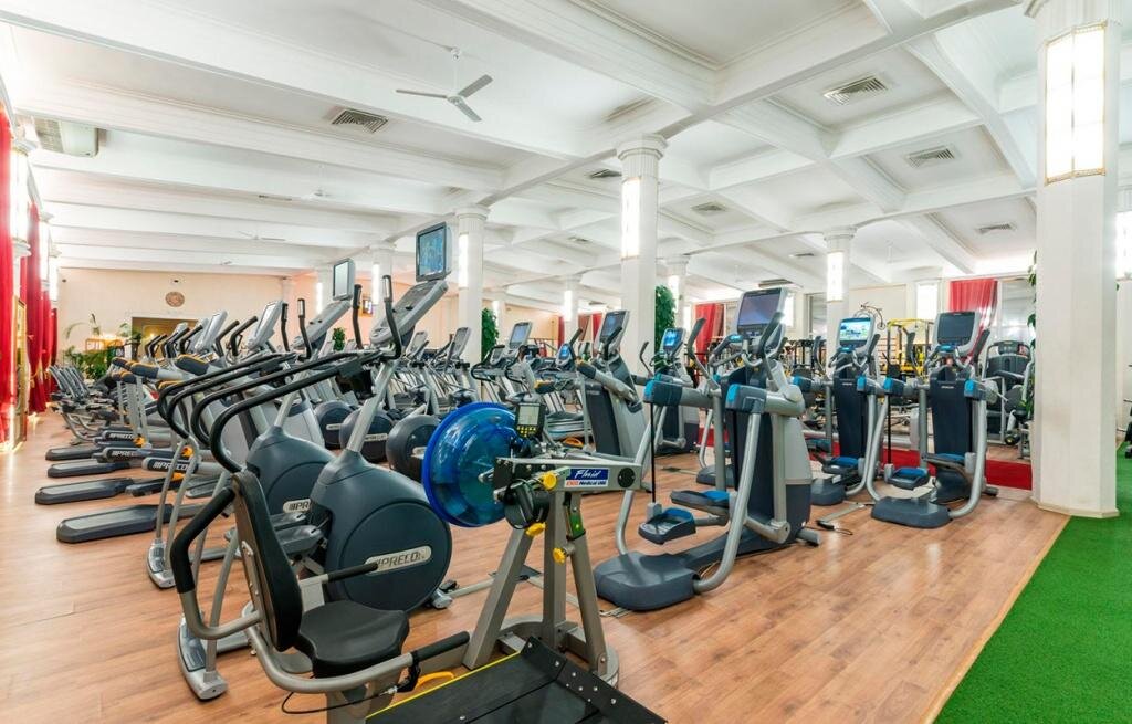 Потолочные вентиляторы в спортивном зале