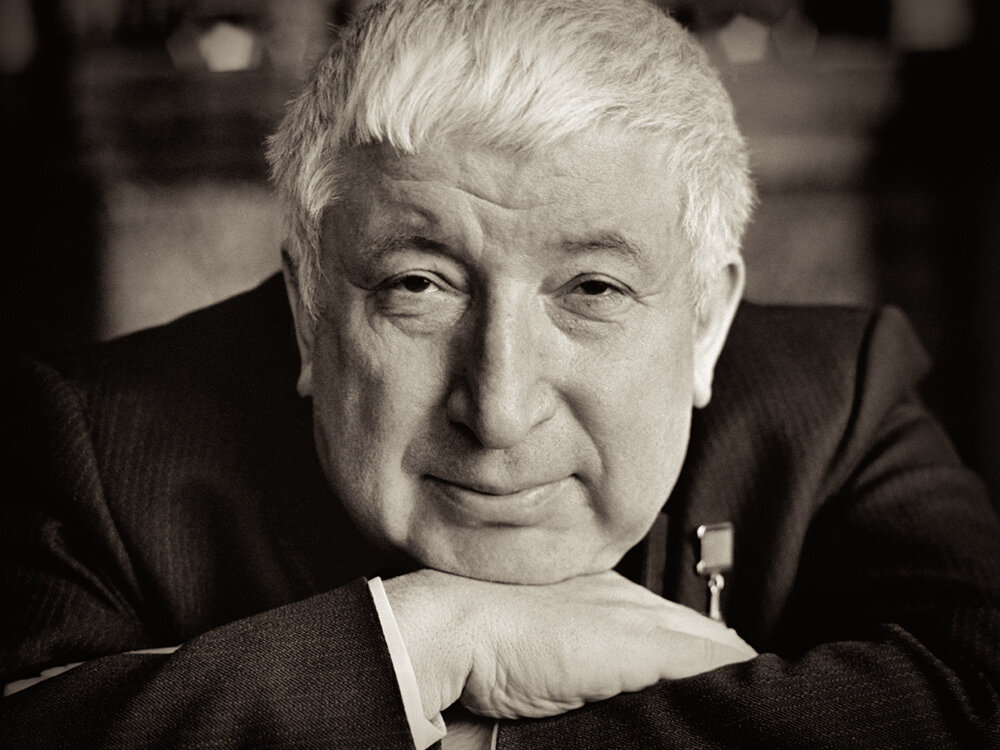 Расул Гамзатов