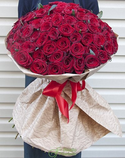 101 красная роза от StudioFloristic
