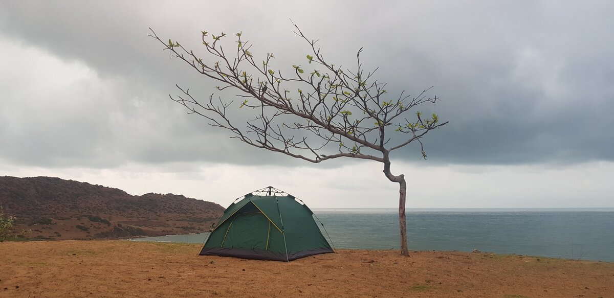 место для уединения (своеобразная комната грязи)