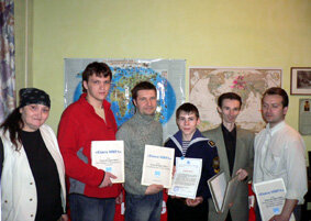 В виду того, что Антон Бугаев сейчас находится в США, где проходит обучение в аспирантуре Боулинг-Гринского государственного университета (штат Огайо), - дорогую нам миротворческую награду было поручено принять активисту "Книги Мира" нахимовцу 4-й роты Алексею Пестрикову. (13.05.2007 Алексей Пестриков передаст Почетный знак "Миротворец" и наградное свидетельство лично в руки лидеру программы "Книга Мира" Антону Бугаеву).