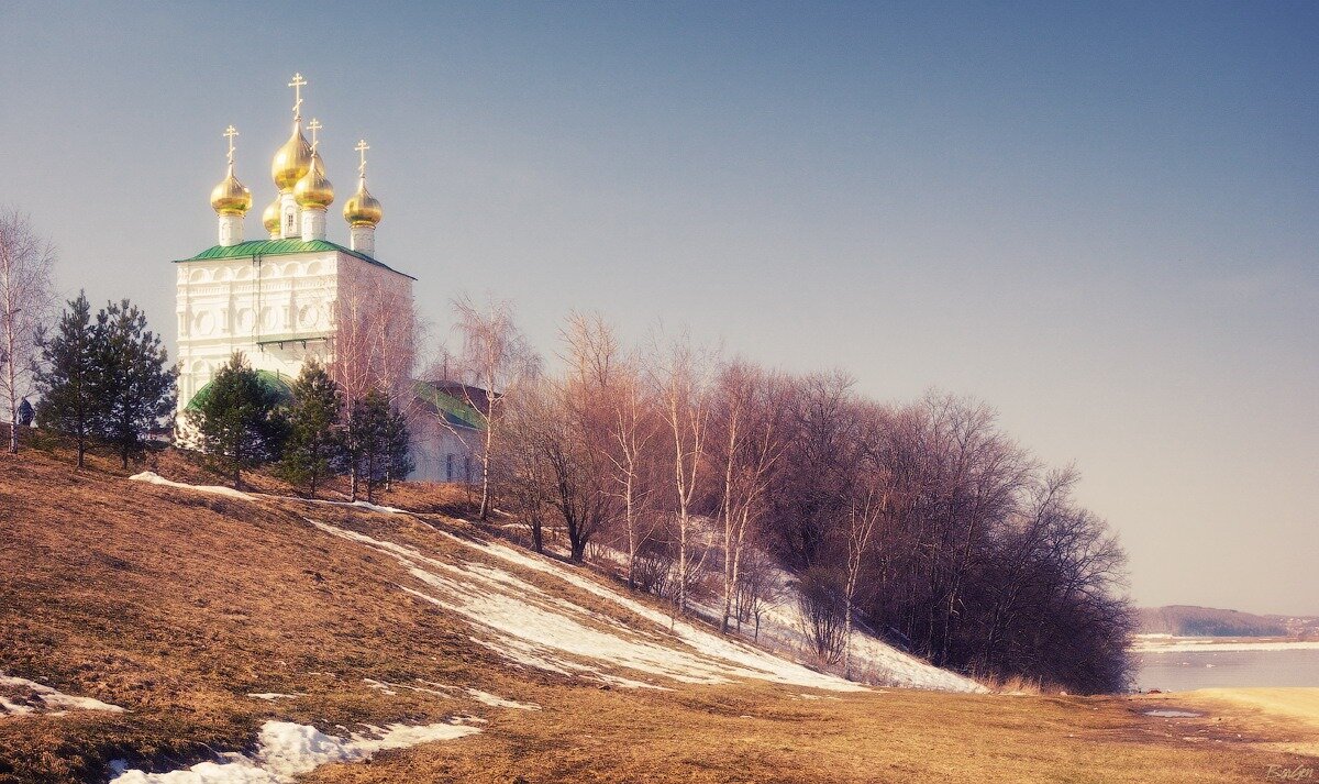 Парк Церковь весной