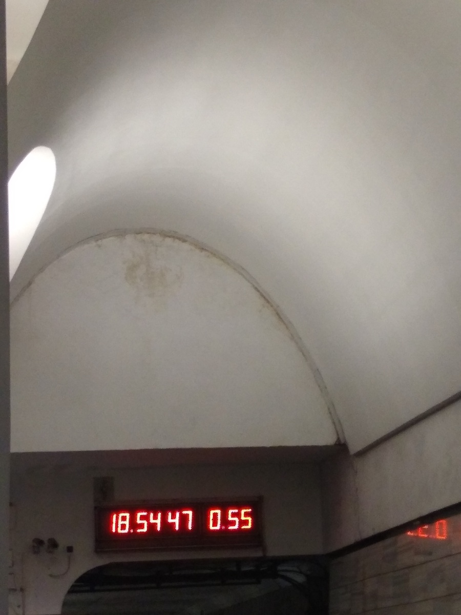 Протечки на станции метро Волоколамская