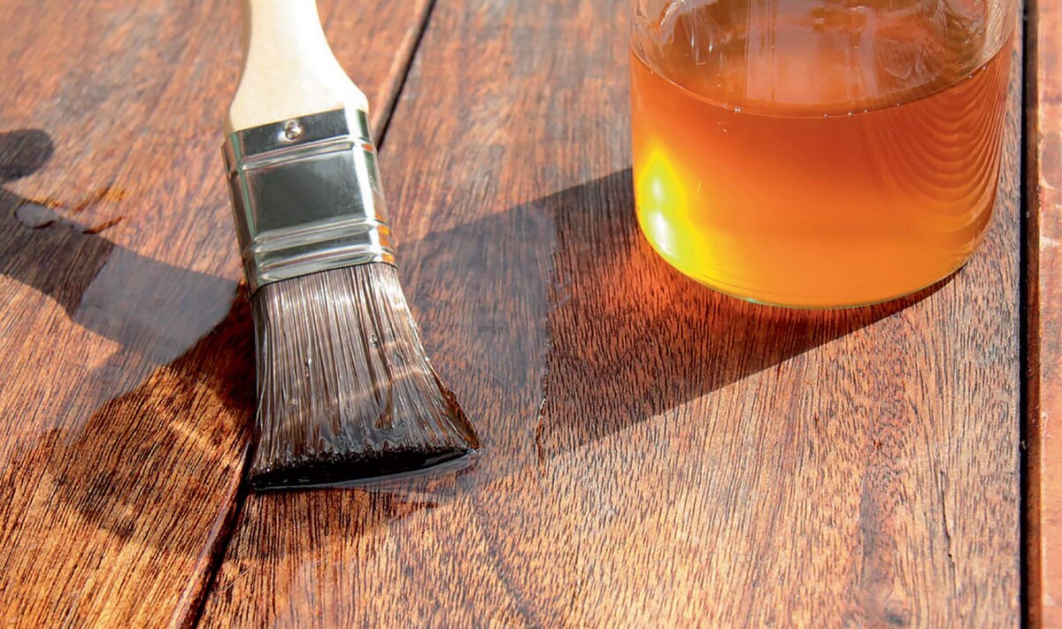 Стоит ли делать масло для пропитки древесины своими руками?