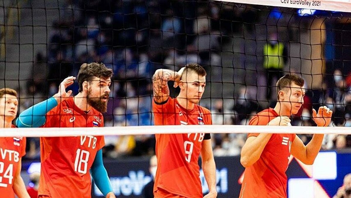 Российские волейболисты  на площадке.                         фото: картинки яндекса.